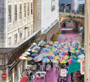 Sunny Pink Street Historical Apt, By TimeCooler
